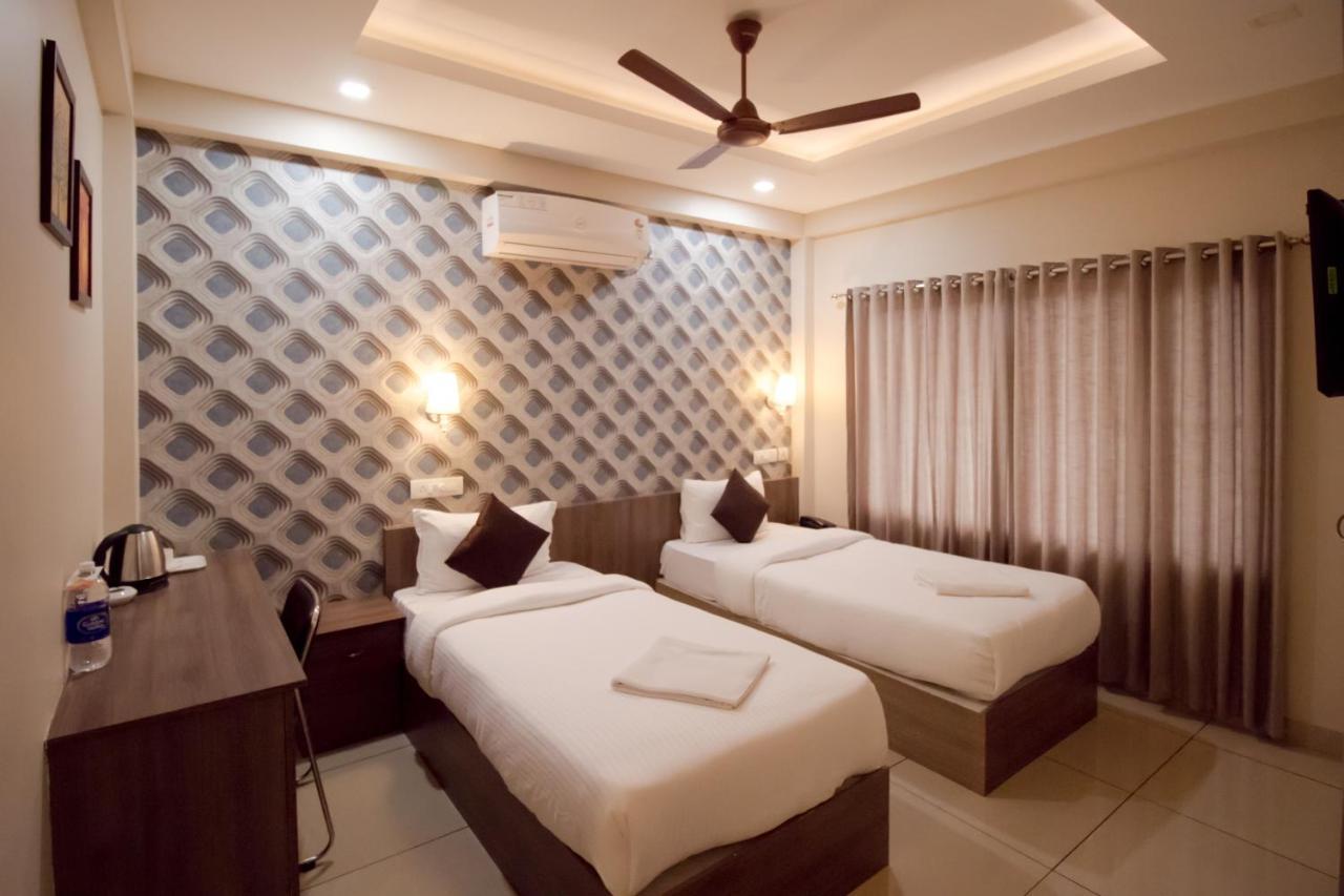 Hotel Spring Field Billets Kochi Exterior foto