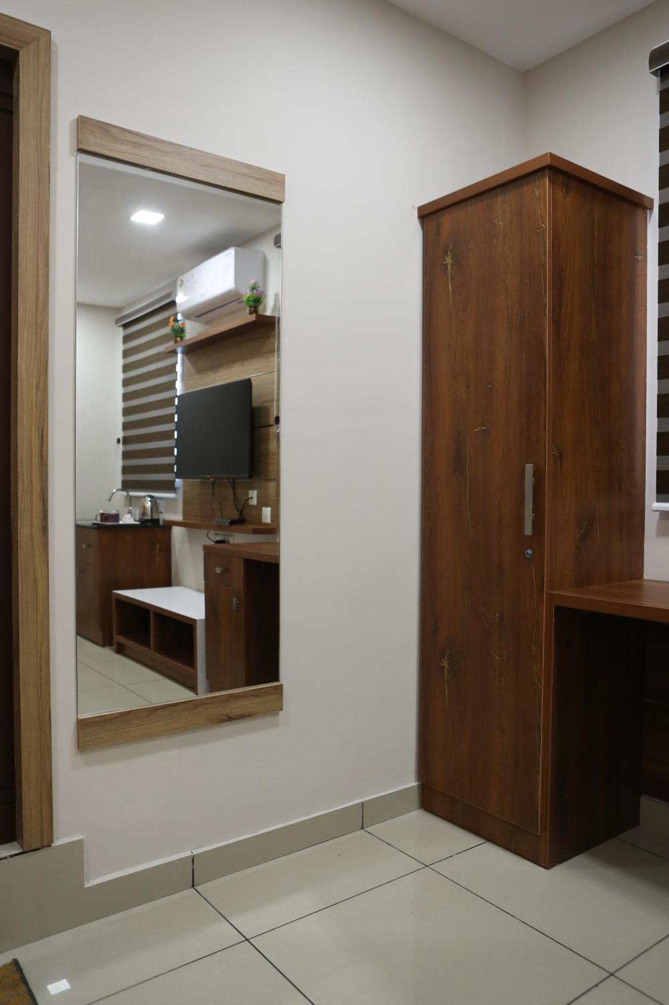 Hotel Spring Field Billets Kochi Exterior foto